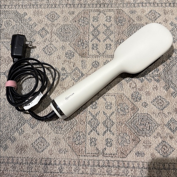 InStyler Hair Dryer Brush - Picture 3 of 3